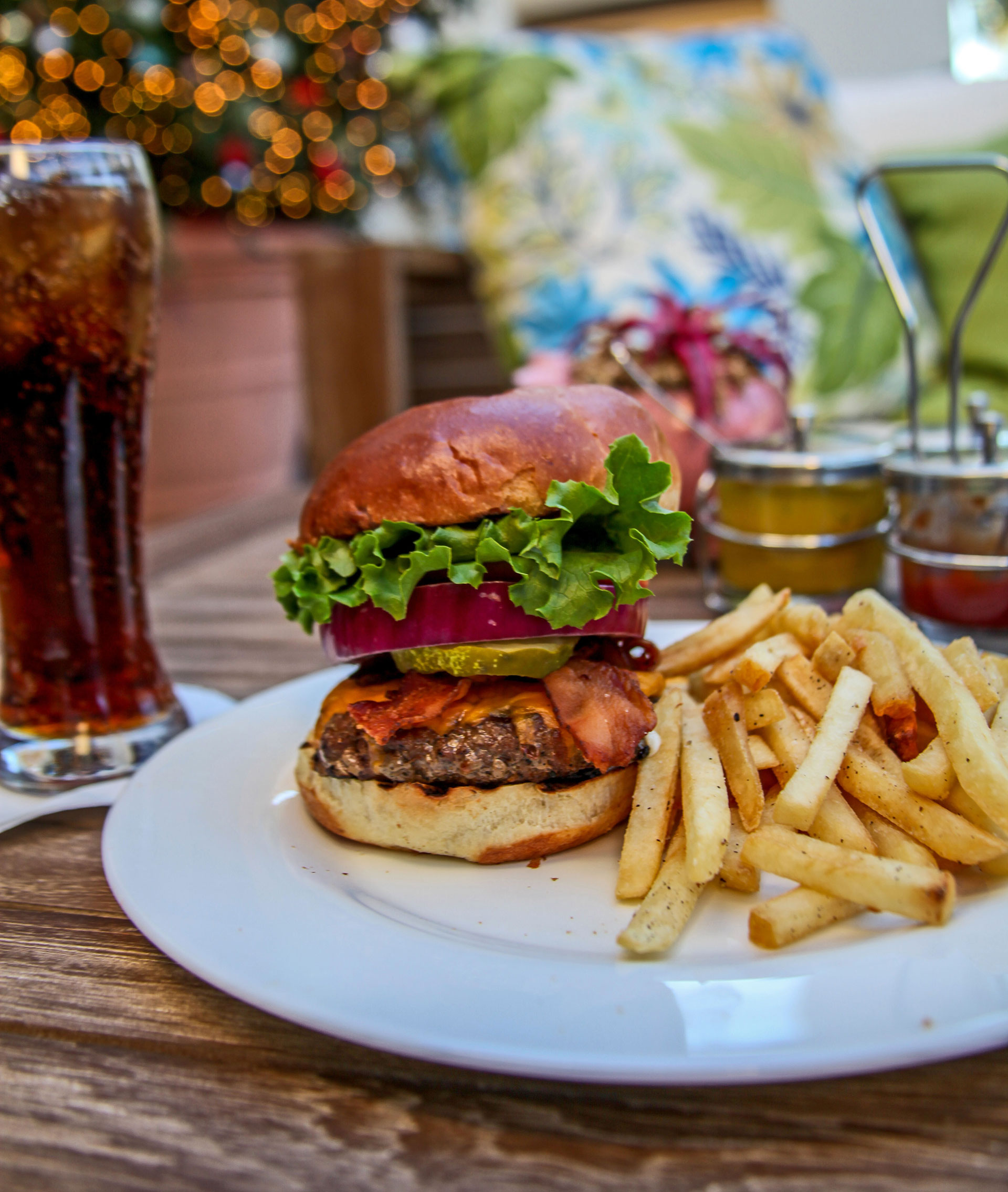 BEST HAMBURGER 2019 Indian River Magazine